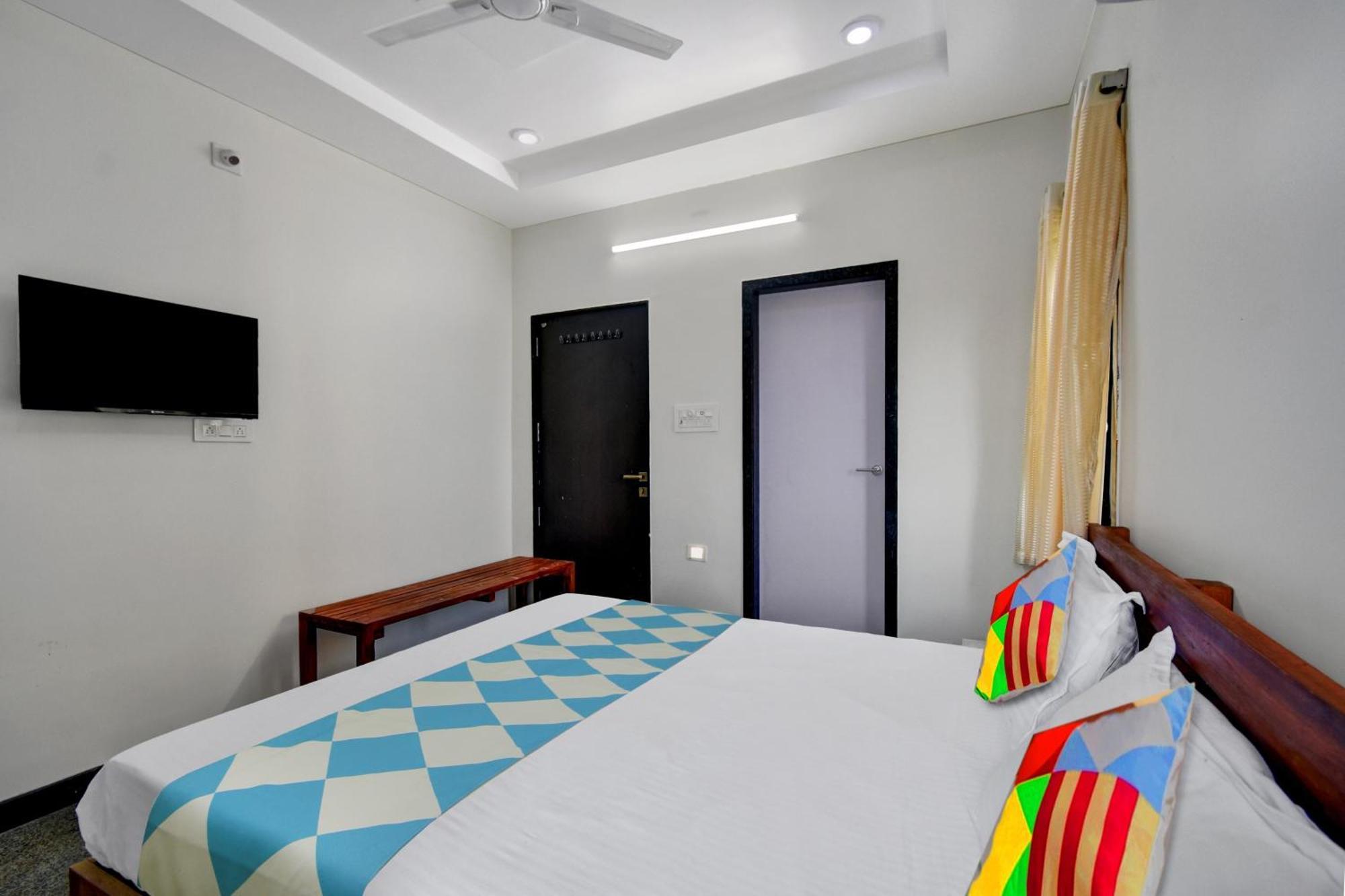 Oyo Home Msr Guest Inn Homestay Nellore Extérieur photo
